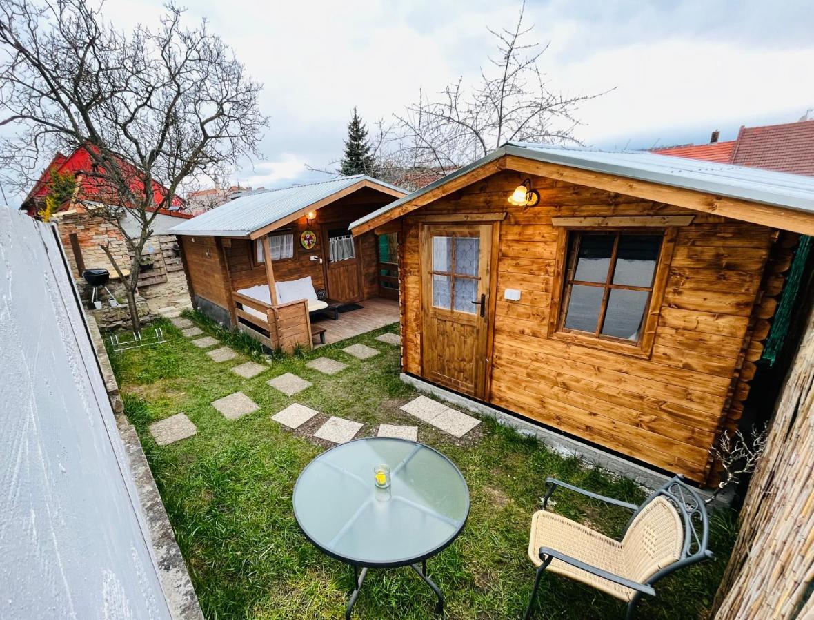 Chatky Daniel-Mikulov, A Private Campsite Just For You Экстерьер фото